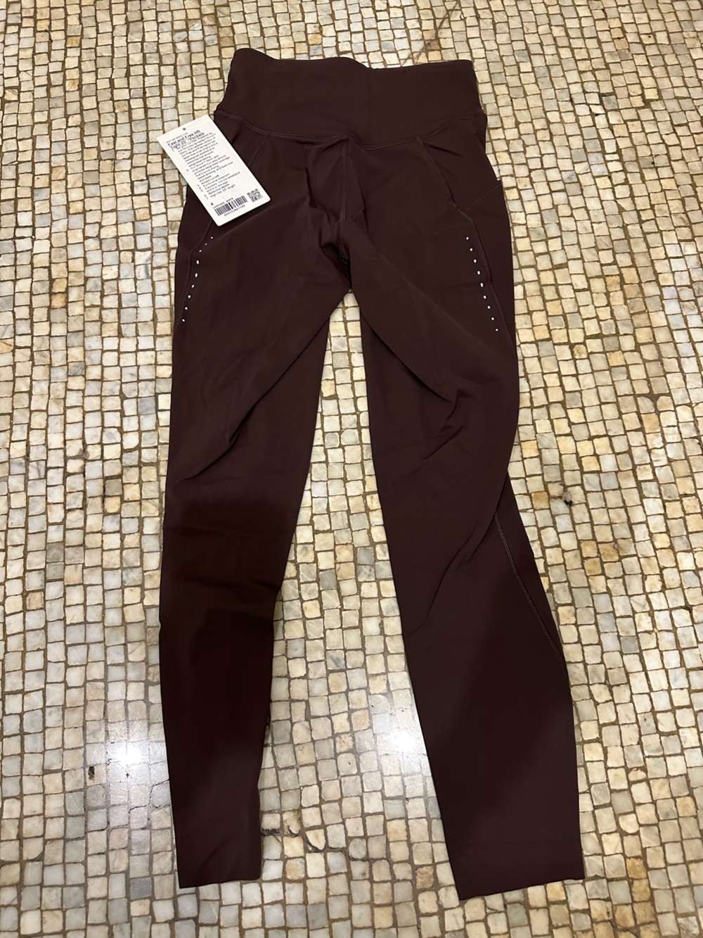Lululemon Fast and Free HR Tight 25” * Pockets
